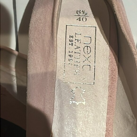 Next Leather faux suede size 6.5 pastel pink high heelspointed toe - Picture 2 of 7